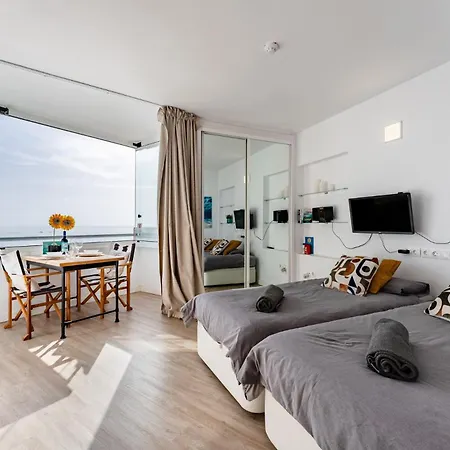 Malagasuite Skyline דירה *